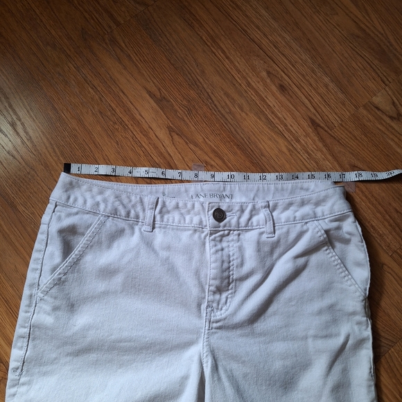 Lane Bryant Rolled Cuff Bermuda Shorts Size-16 - Picture 9 of 9